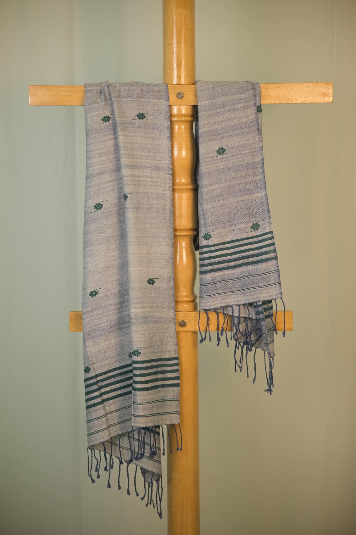 Grey Handwoven Cotton Stole with Green Buta