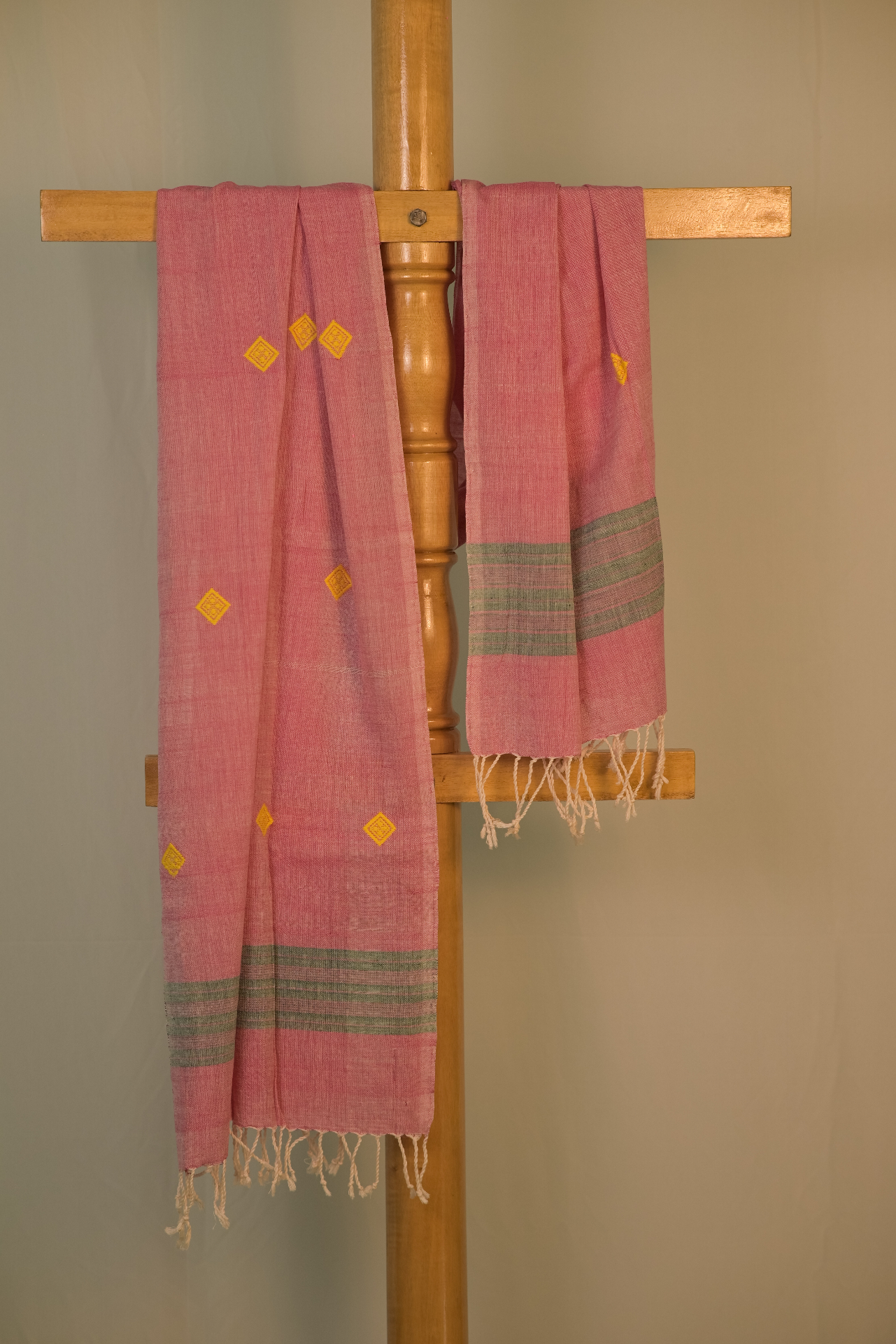 Pink Handwoven Cotton Stole with Yellow Buta