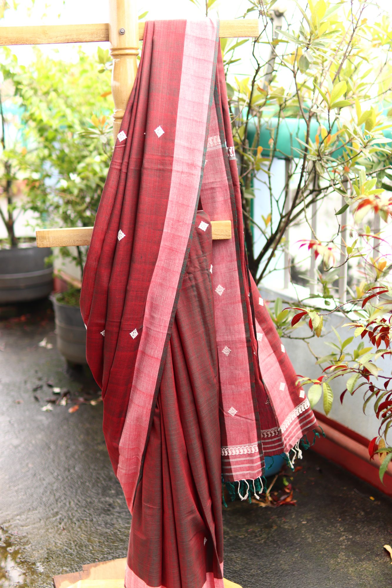 Maroon Handwoven Saree with Small Buta
